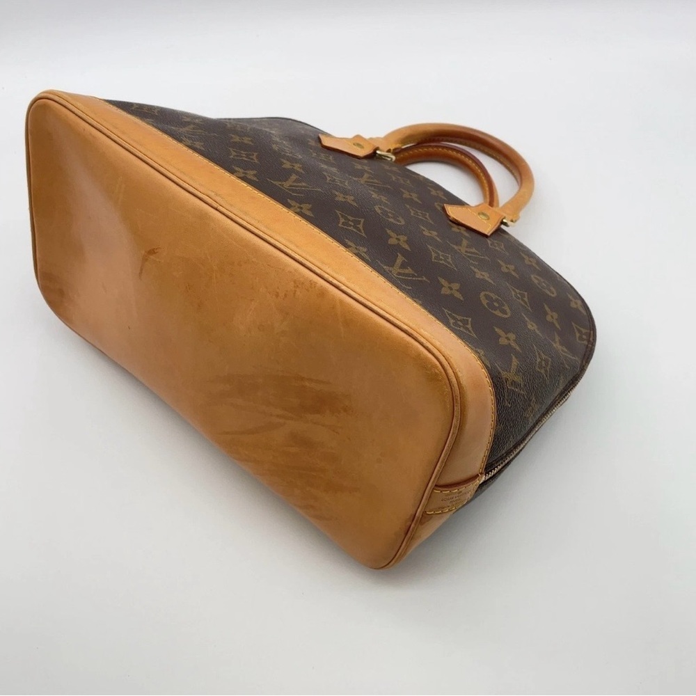 Auth Louis Vuitton Monogram
Alma PM - Picture 10 of 14